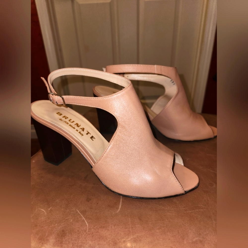 BRUNATE SANDALS